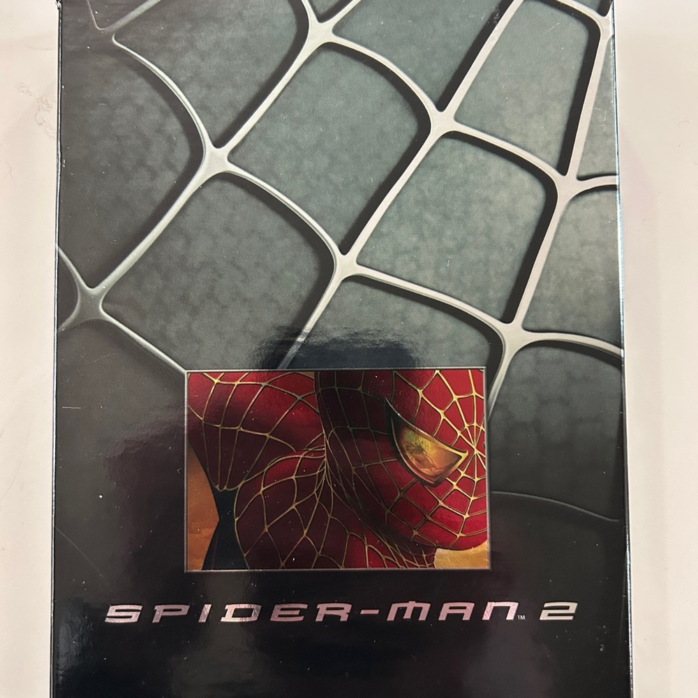 Spider-Man 2 DVD Gift box set with extras, sealed comic book, post cards etc.